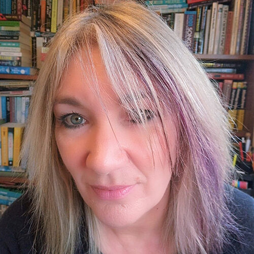 A portrait of the author Hayley Smith